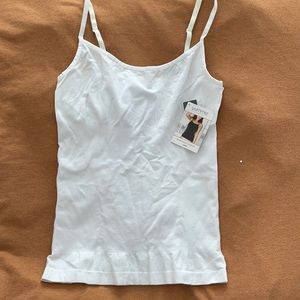 Yummie Seamlessly Shaped Cami